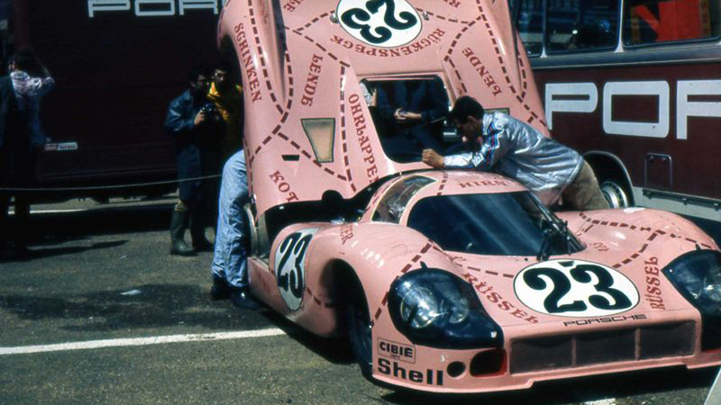 Illustration for article titled The Ten Coolest Racing Paint Schemes Of All Time